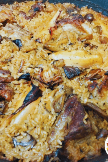 Arroz con chipirones y costillas